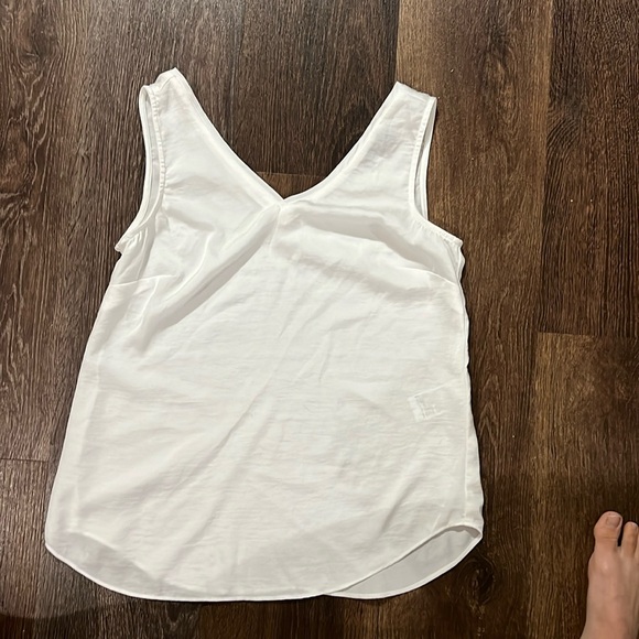 White Banana Republic Cami Blouse - Picture 1 of 3